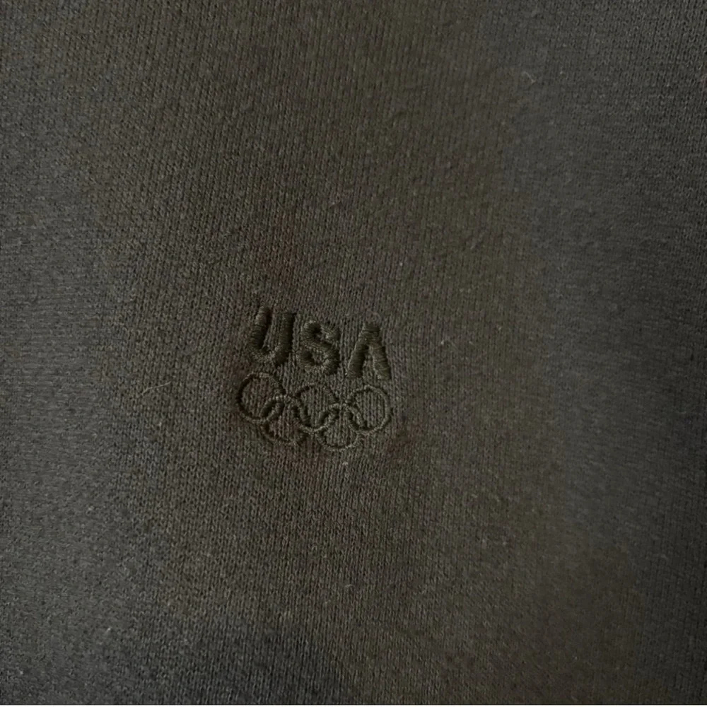 VTG USA Olympics Crewneck Sweatshirt Men's Large Black w Black Embroidered Logo - Picture 3 of 5